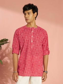 Vastramay - Men Red Bandhani Printed Cotton Cambric Short Kurta