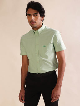 Andamen - Men Green Half Sleeve Slim Fit Casual Shirt