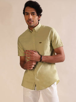 Andamen - Regular Fit Men Green Half Sleeve Button Down Casual Shirt