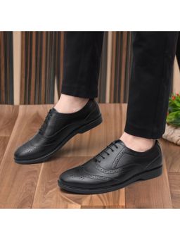 ALCAZO - Black Synthetic Leather Formal Brogues for Men