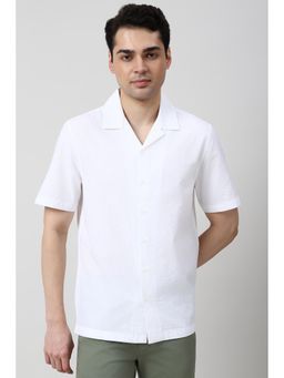 Peter England - Men White Relaxed Fit Textured Half Sleeves Casual Shirt