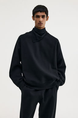 H&M - Men Black Oversized Fit Sweatshirt