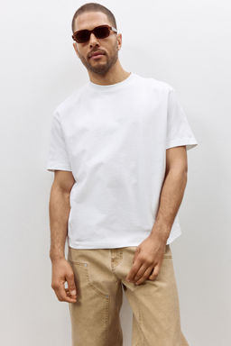 H&M - Men White Loose Fit T-Shirt