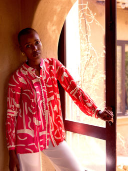 Basanti Kapde aur Koffee - Pink Abstract Print Muslin Shirt