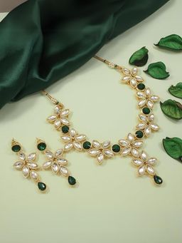 I Jewels - White and Green Gold Plated Traditional Floral Design Kundan Studded Jewellery Set
