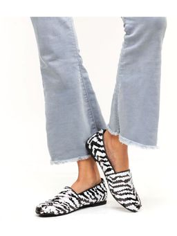 Sole Weavers - Little Heart Lace Loafers-Black