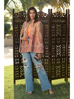 NEIZA - Classic Peach Paisley Cape