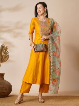 Globus - Multi Green Ethnic Motifs Printed Party Clutch with Detachable Chain Strap