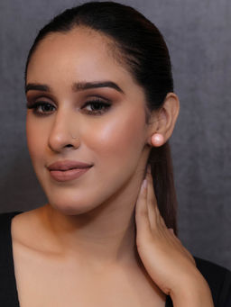 Kraft Smiths - Powder Pink Embossed Pearl Stud Earrings