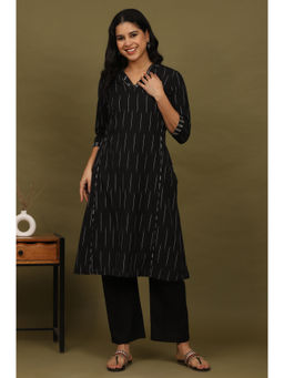 W - Black Yarn Dyed Floral Embroidered Pure Cotton Straight Kurta