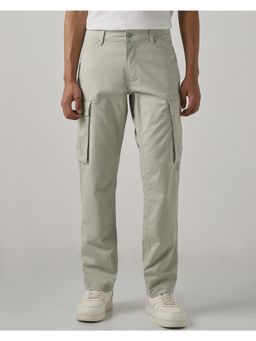 Mufti - Men Sage Green Solid Cargo Pant