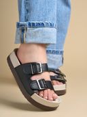 Black color option, Currently selected