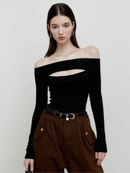 Outzidr - Womens Black Off Shoulder Top