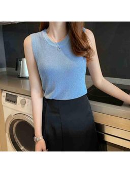 Outzidr - Womens Light Blue Round Neck Basic Solid Top