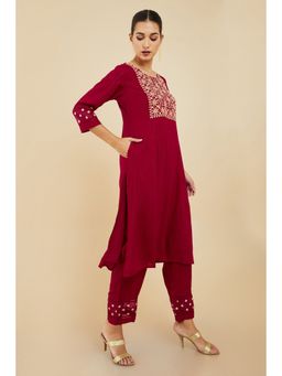 Soch - Women Maroon Rayon Embroidered Kurta (Set of 2)