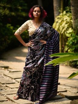 Suta - Women Purple Pure Silk Stripes Batik Printed Saree with Unstitched Blouse