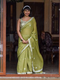 Suta - Women Green Cotton Embroidered Saree Without Blouse