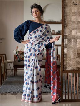 Suta - Women White Cotton Polka Dot Printed Saree Without Blouse