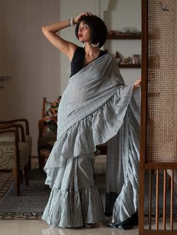 Suta - Women White Cotton Stripes Printed Saree Without Blouse