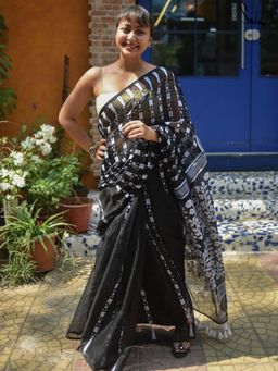 Suta - Women Black Cotton Floral Woven Saree Without Blouse