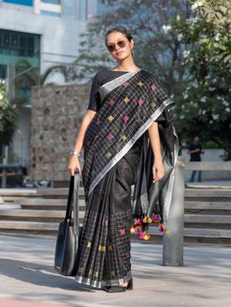 Suta - Women Black Cotton Checks Handloom Saree Without Blouse