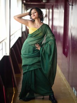 Suta - Women Green Cotton Stripes Handloom Saree Without Blouse