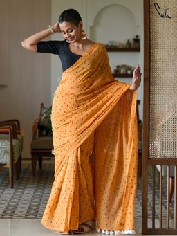 Suta - Women Orange Cotton Polka Dots Printed Saree Without Blouse