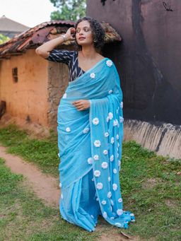 Suta - Women Blue Cotton Floral Embellished Saree Without Blouse