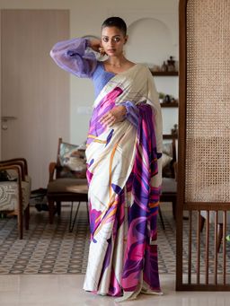Suta - Women Off White and Purple Viscose Floral Printed Saree Without Blouse