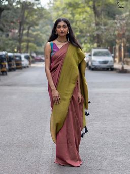 Suta - Women Dusky Pink and Olive Cotton Colorblock Handloom Saree Without Blouse