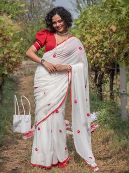 Suta - Women White Cotton Floral Handloom Saree with Unstitched Blouse