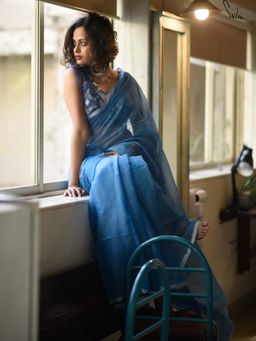 Suta - Women Blue Cotton Solid Saree with Unstitched Blouse