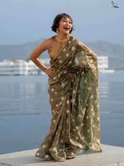 Suta - Women Green Pure Silk Floral Embroidered Saree Without Blouse