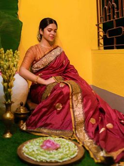 Suta - Women Red Pure Silk Floral Woven Saree with Unstitched Blouse