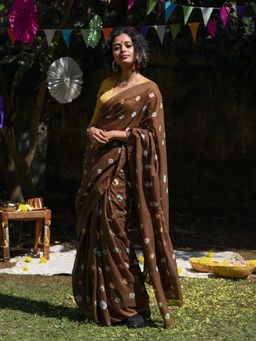 Suta - Women Brown Cotton Printed Saree Without Blouse