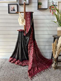 Suta - Women Black Pure Silk Bandhani Printed Saree Without Blouse