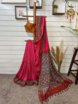 Suta - Women Pink Pure Silk Bandhani Printed Saree with Unstitched Blouse