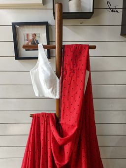 Suta - Women Red Cotton Polka Dot Printed Saree Without Blouse