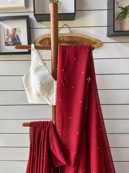 Suta - Women Maroon Cotton Embellished Gota Work Border Saree Without Blouse