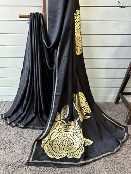 Suta - Women Black Viscose Rayon Foil Floral Printed Saree Without Blouse