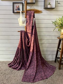 Suta - Women Purple Viscose Floral Printed Saree Without Blouse