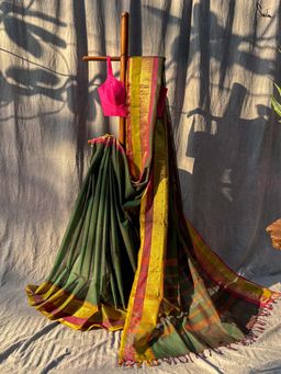 Suta - Women Green Cotton Woven Handloom Saree with Unstitched Blouse
