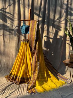 Suta - Women Yellow Cotton Handloom Saree with Unstitched Blouse