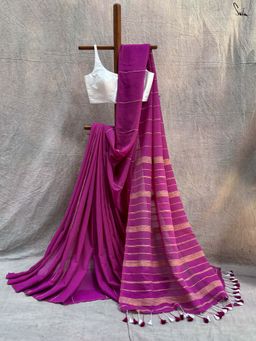 Suta - Women Magenta Cotton Woven Saree Without Blouse