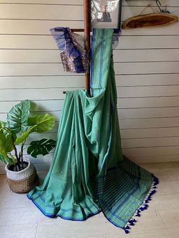 Suta - Women Green Cotton Handloom Saree Without Blouse