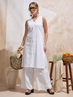 VISHUDH - Women White Cotton V-Neck Kurta