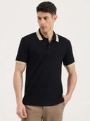 Black color option, Currently selected