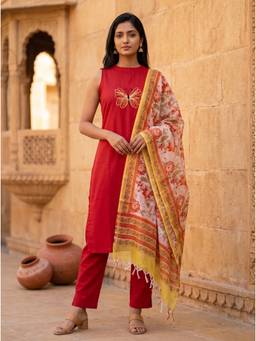 Vastara TheLabel - Linen Cotton Flex Kurta Set with Botanical Chander Dupatta In Crimson Red