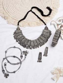 Teejh - by Joker and Witch Udaya Silver Oxidised Jewelry Gift Sey