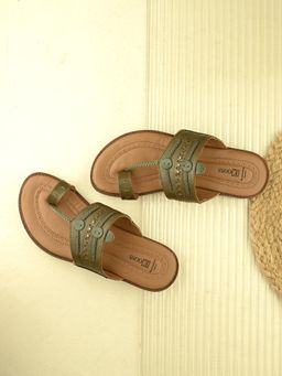 EGOSS - Olive Leather Kolhapuris